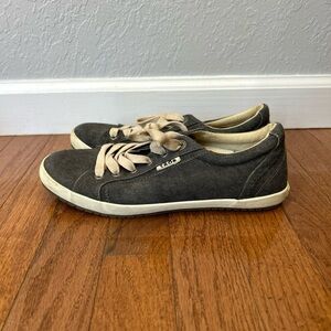 Taos Star Sneakers Lace Up Shoes Women’s Size 8 Charcoal Gray